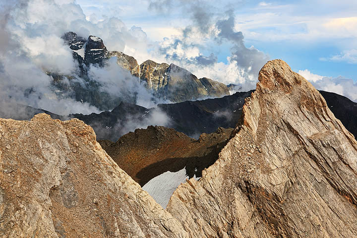 Monviso tra le nubi fotoemozioni.jpg